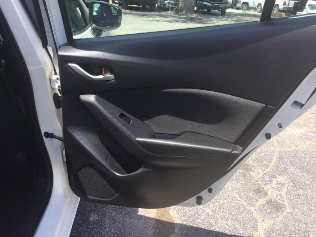 2016 MAZDA MAZDA3 - $7,999