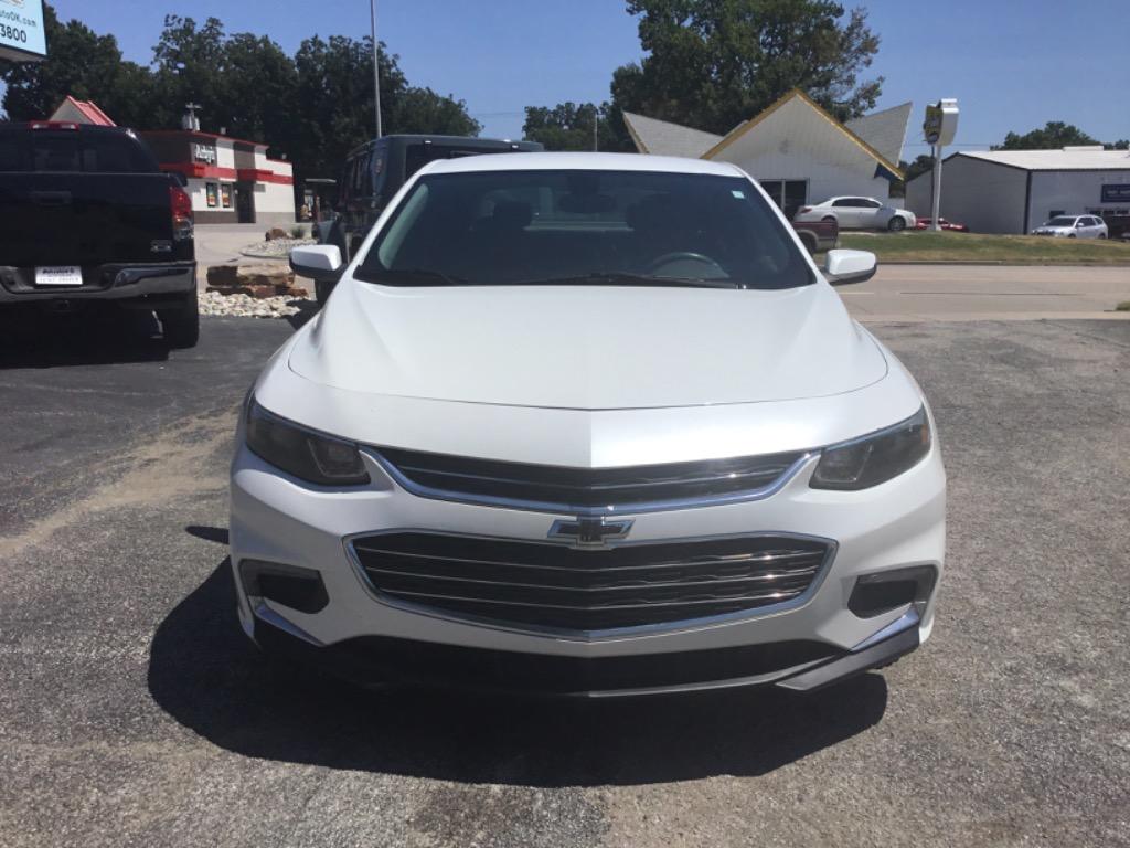2016 Chevrolet Malibu - $4,999
