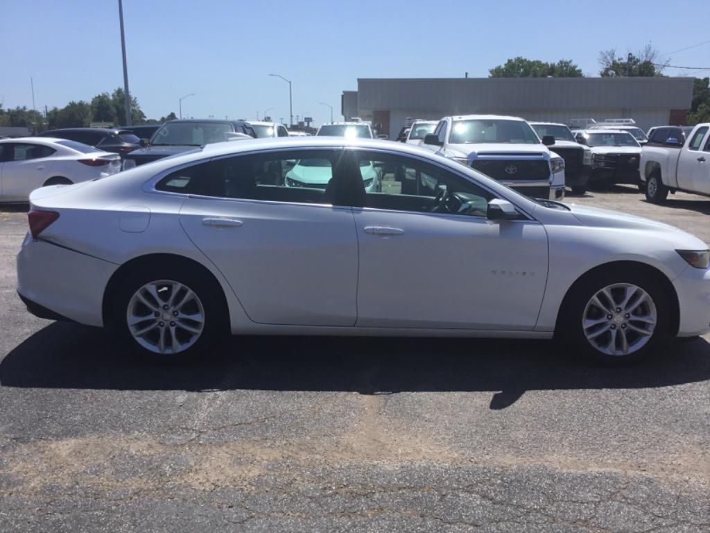 2016 Chevrolet Malibu - $4,999