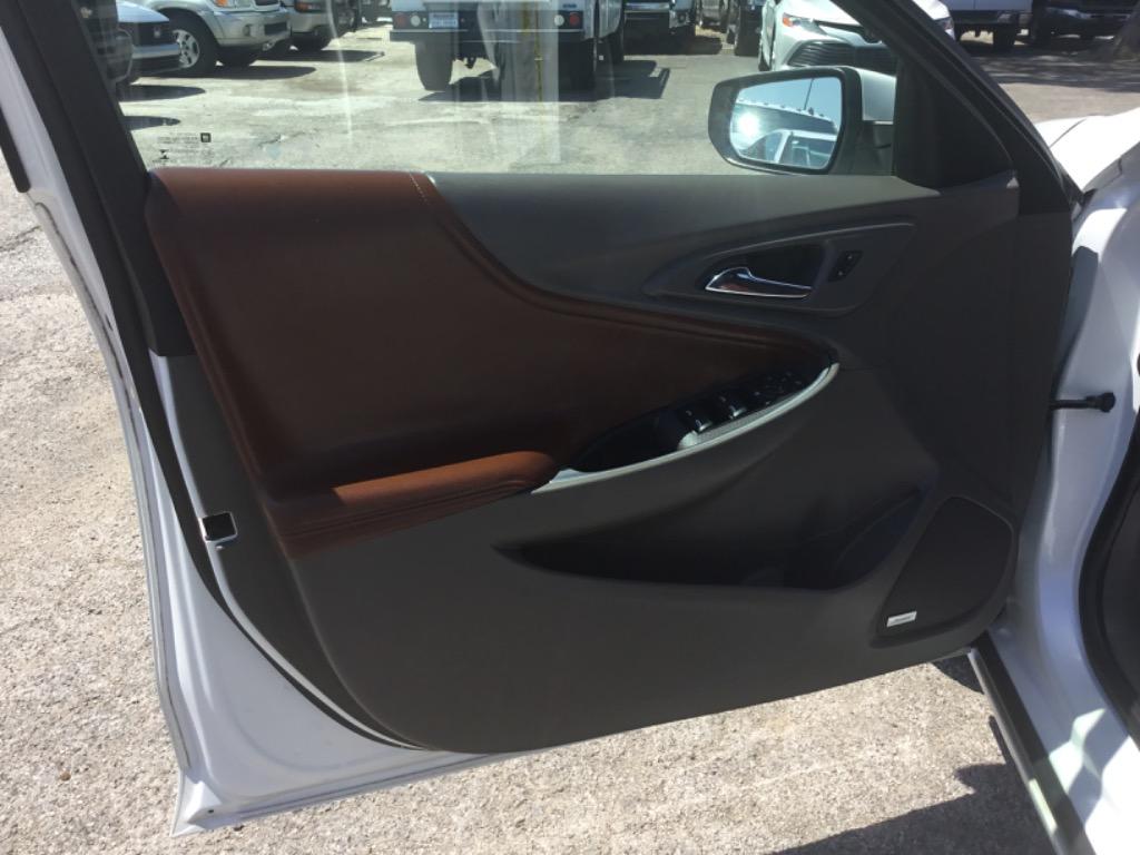 2016 Chevrolet Malibu - $4,999