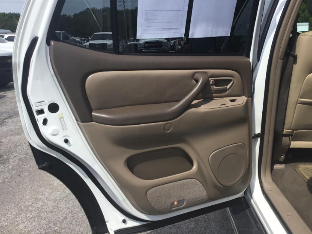 2004 Toyota Sequoia - $7,999