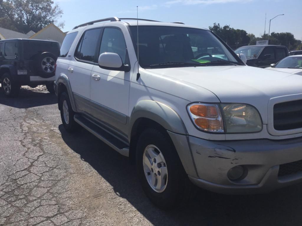 2004 Toyota Sequoia - $7,999