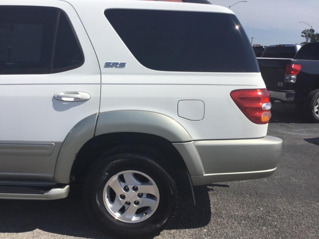 2004 Toyota Sequoia - $7,999