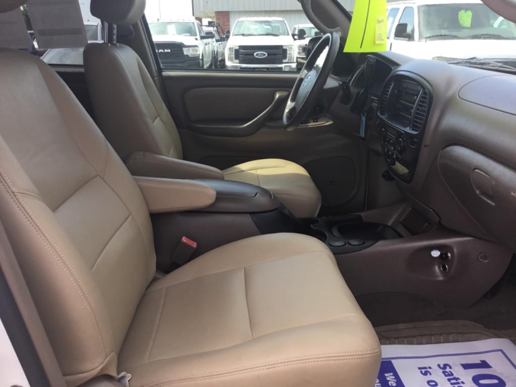 2004 Toyota Sequoia - $7,999