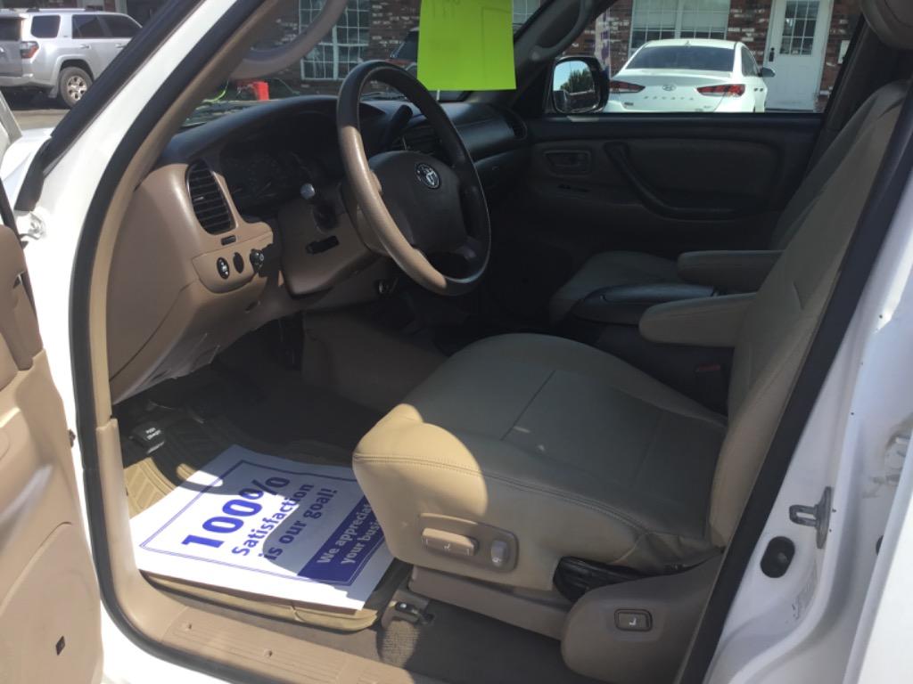 2004 Toyota Sequoia - $7,999