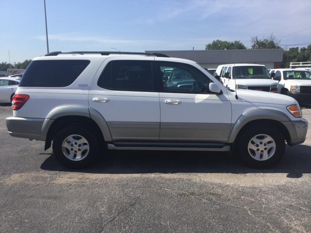 2004 Toyota Sequoia - $7,999