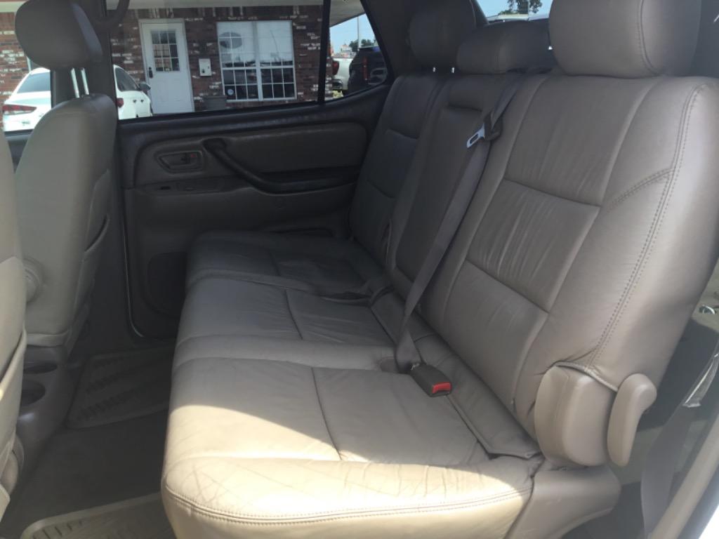 2004 Toyota Sequoia - $7,999