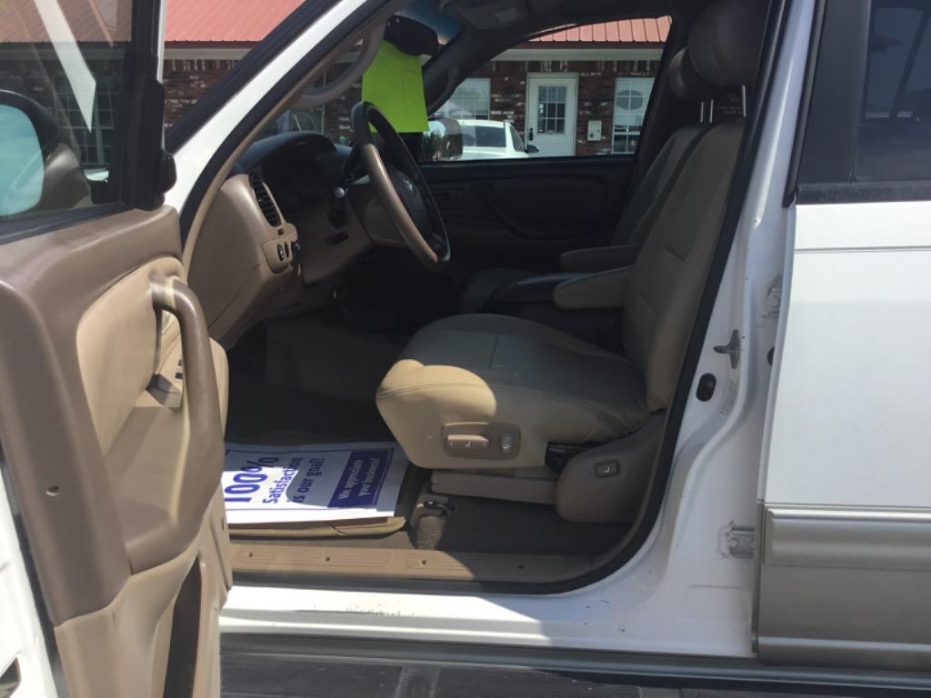 2004 Toyota Sequoia - $7,999