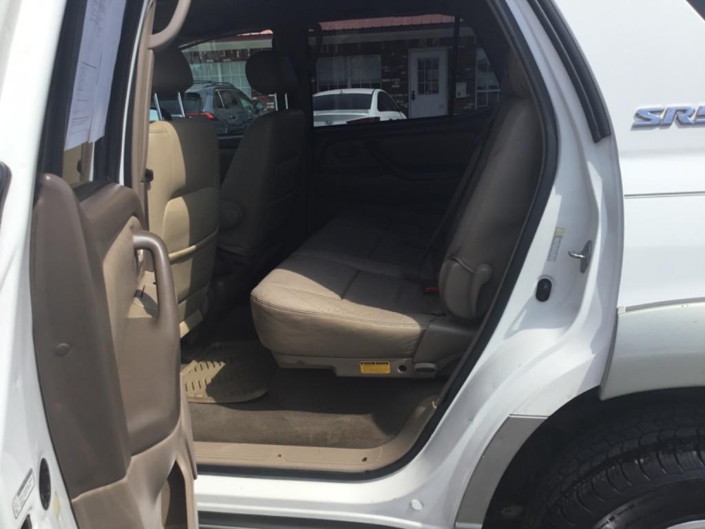 2004 Toyota Sequoia - $7,999