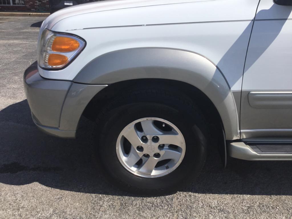 2004 Toyota Sequoia - $7,999