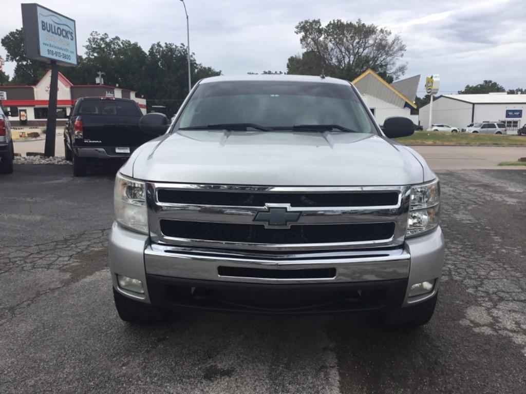 2011 Chevrolet Silverado - $10,999