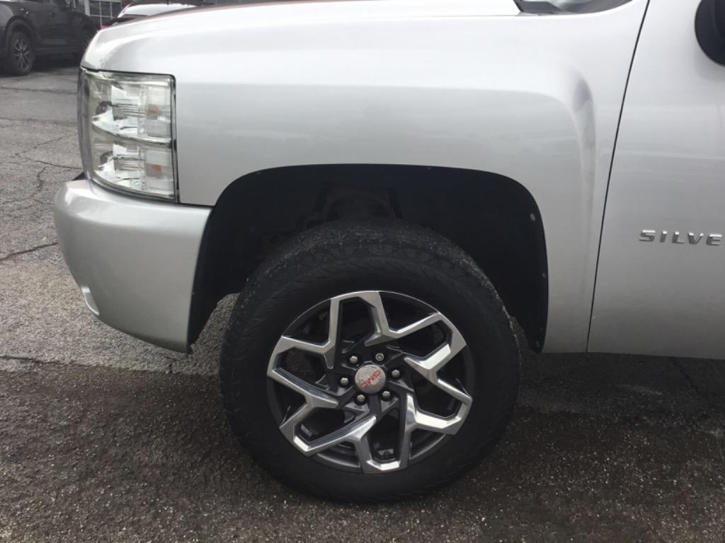 2011 Chevrolet Silverado - $10,999