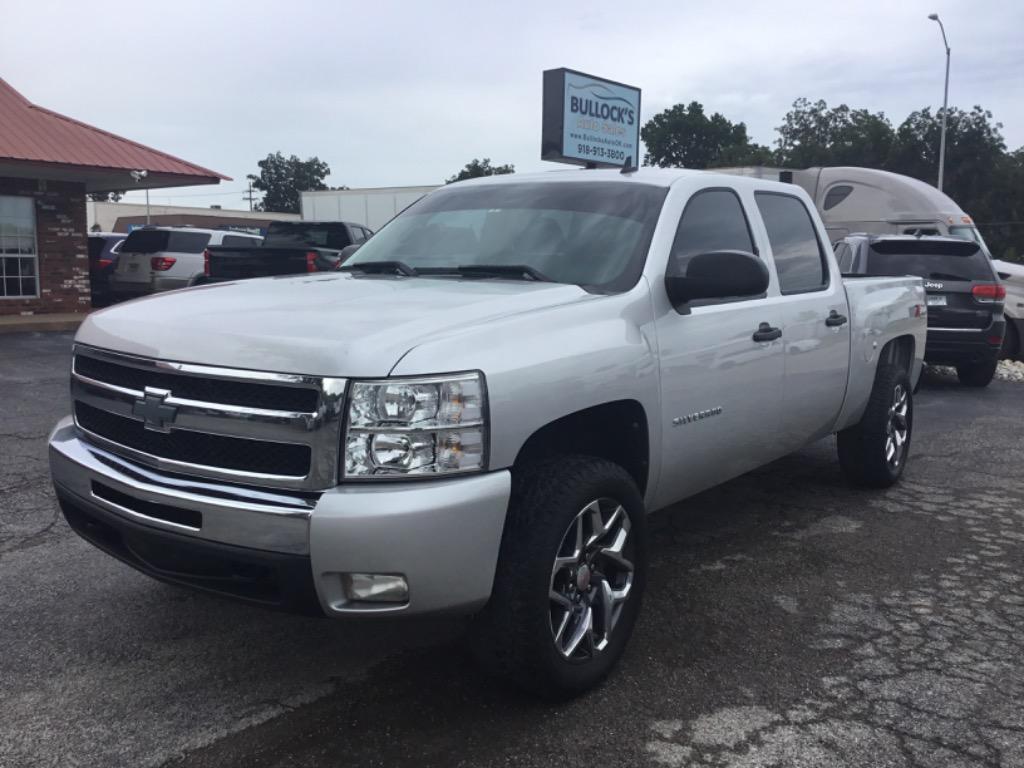 2011 Chevrolet Silverado - $10,999