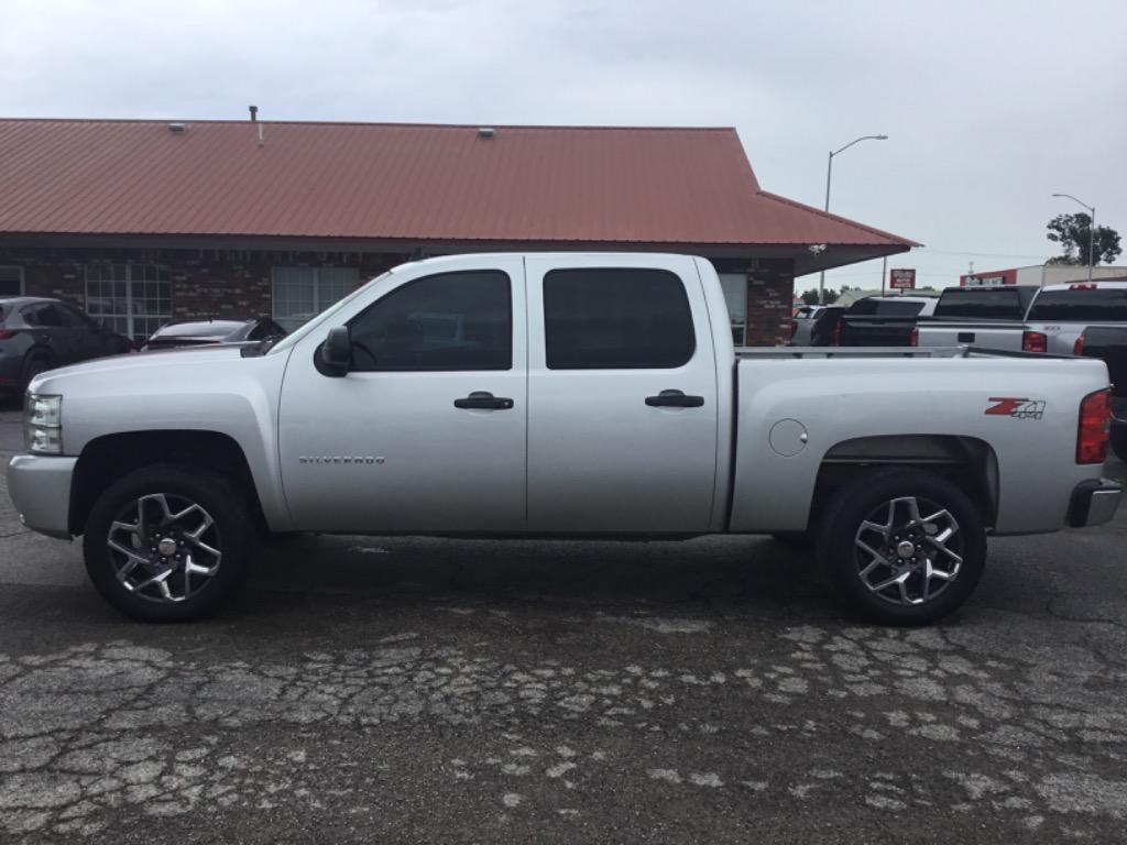 2011 Chevrolet Silverado - $10,999