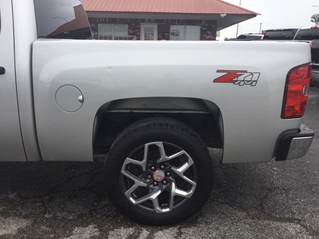 2011 Chevrolet Silverado - $10,999