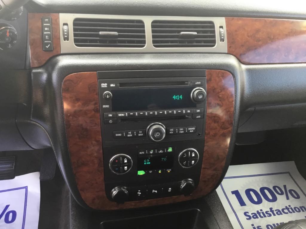 2014 Chevrolet Suburban - $6,999