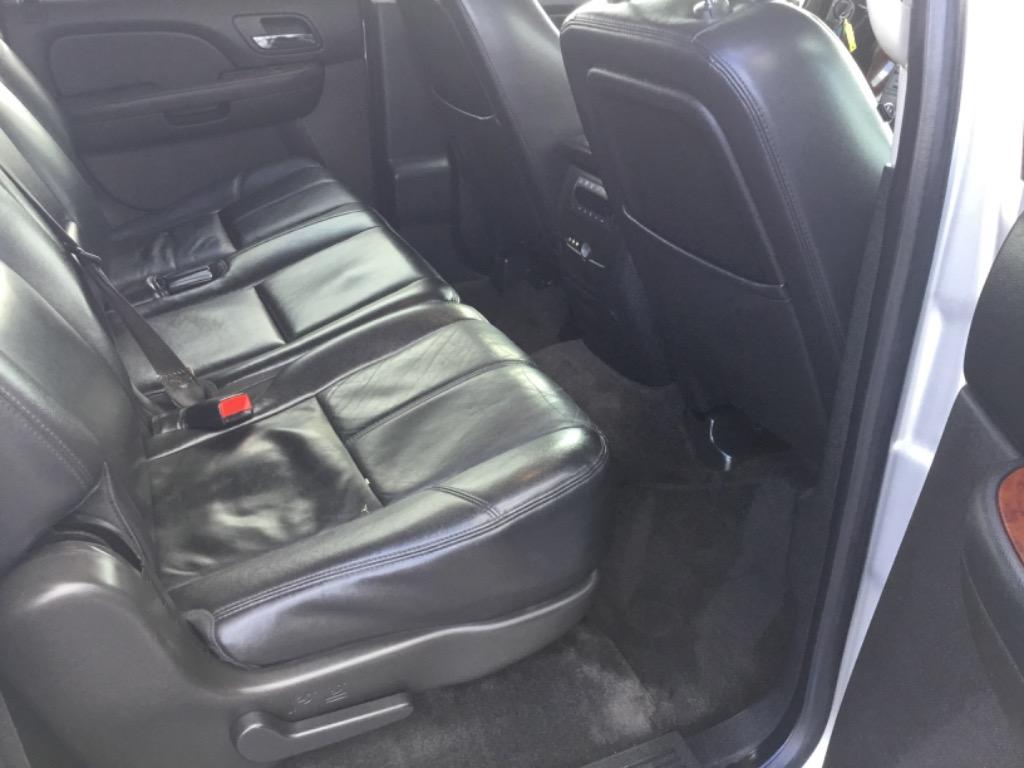 2014 Chevrolet Suburban - $6,999