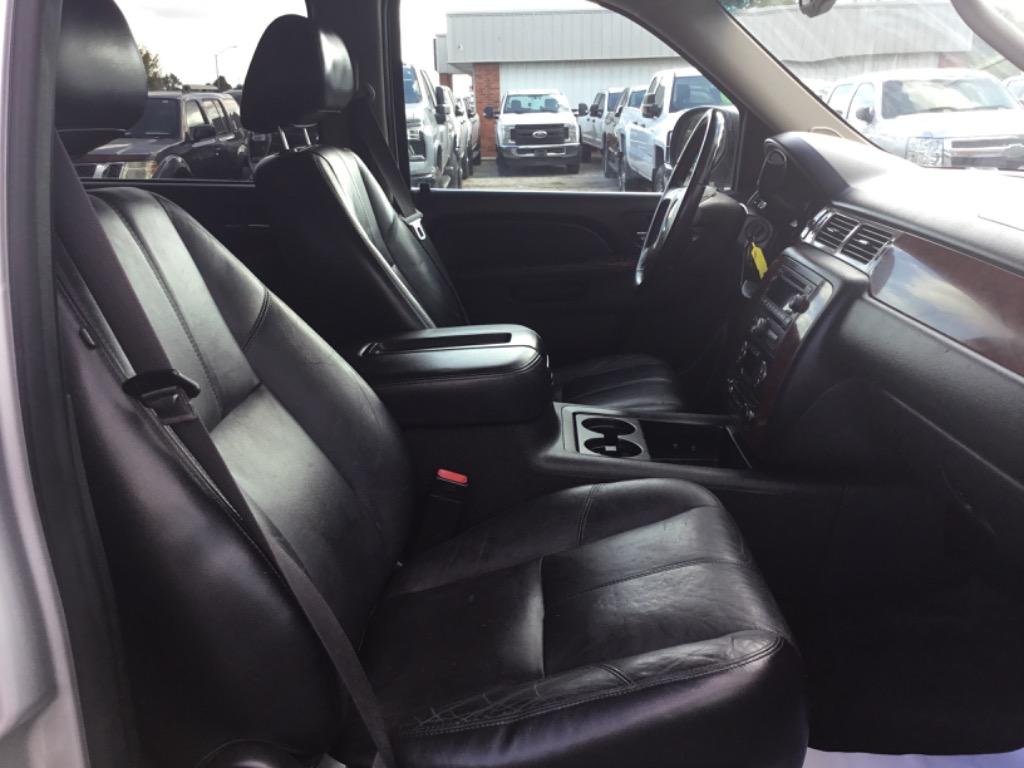 2014 Chevrolet Suburban - $6,999