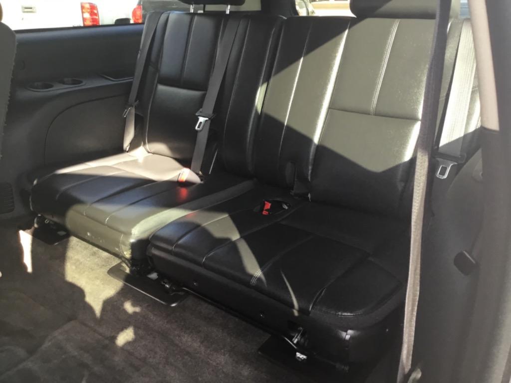 2014 Chevrolet Suburban - $6,999