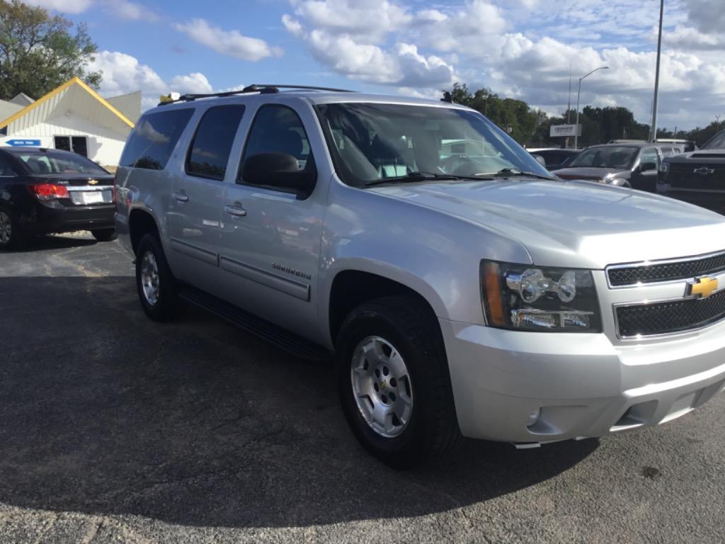 2014 Chevrolet Suburban - $6,999
