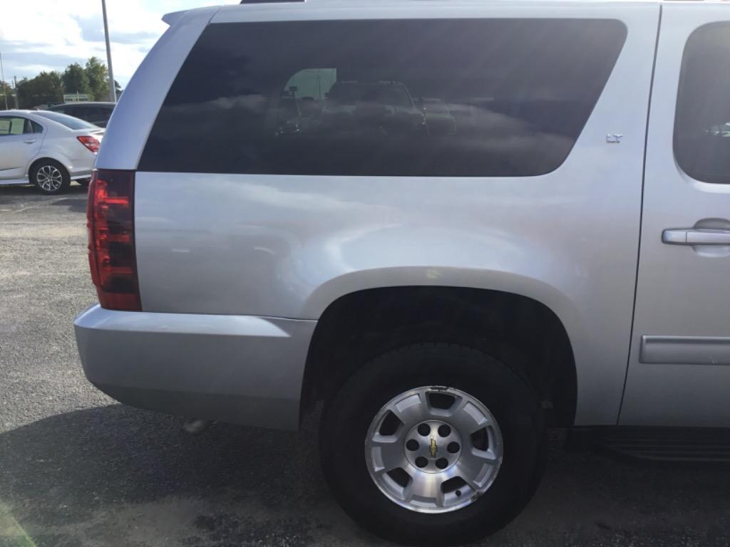 2014 Chevrolet Suburban - $6,999
