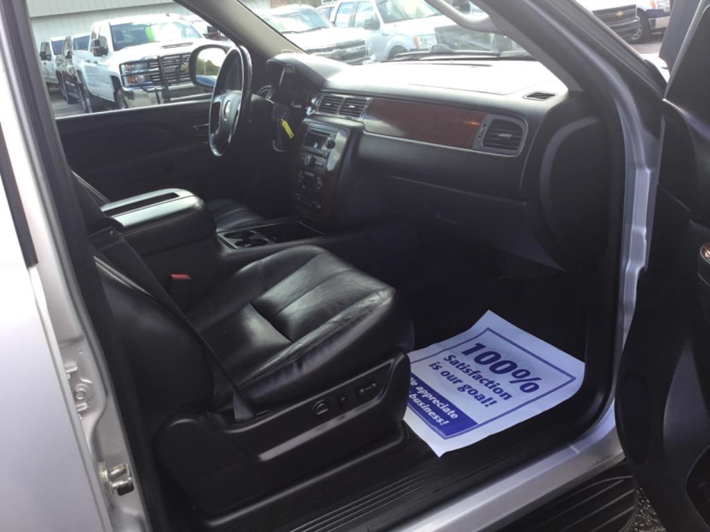 2014 Chevrolet Suburban - $6,999