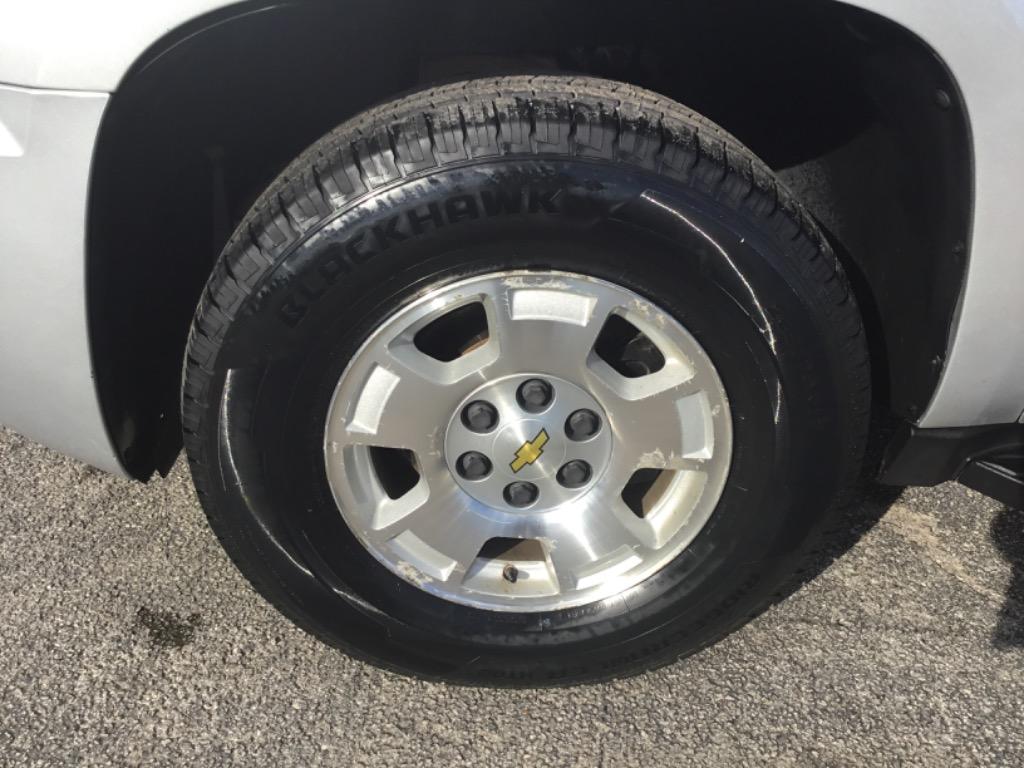 2014 Chevrolet Suburban - $6,999