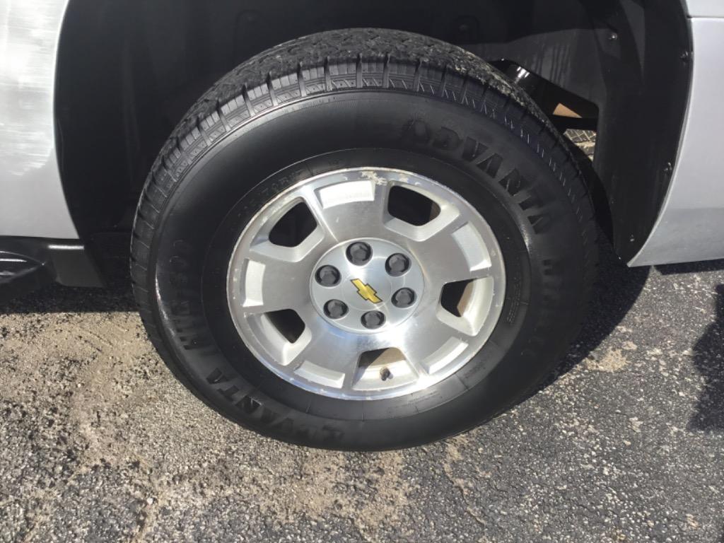 2014 Chevrolet Suburban - $6,999
