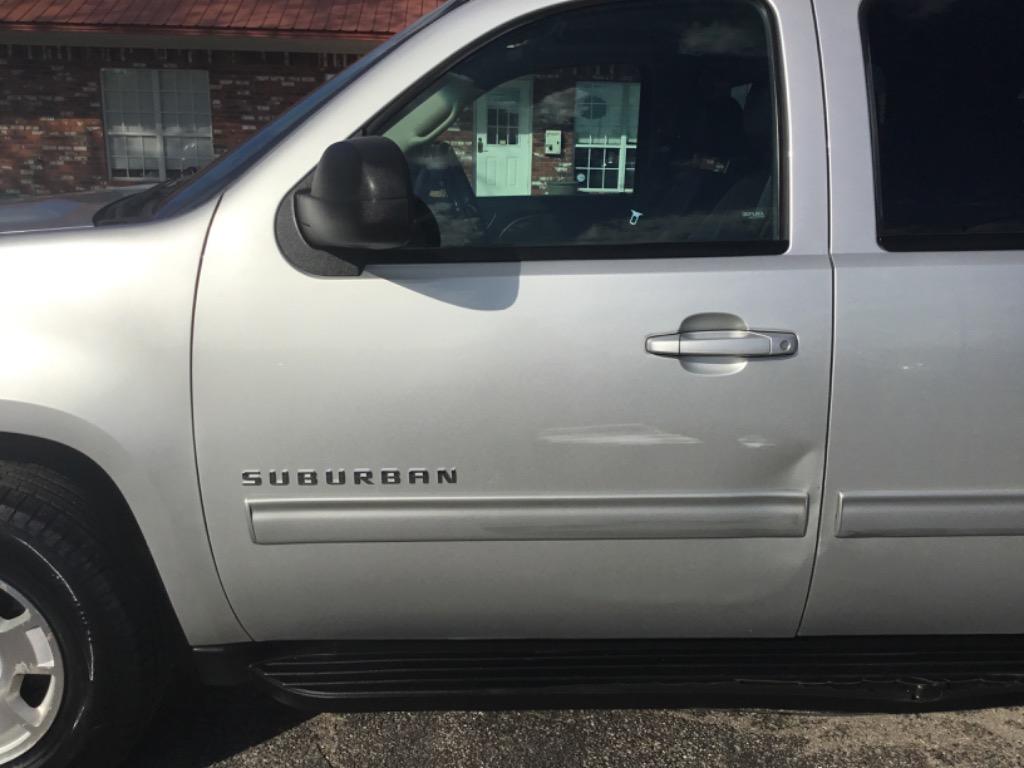 2014 Chevrolet Suburban - $6,999