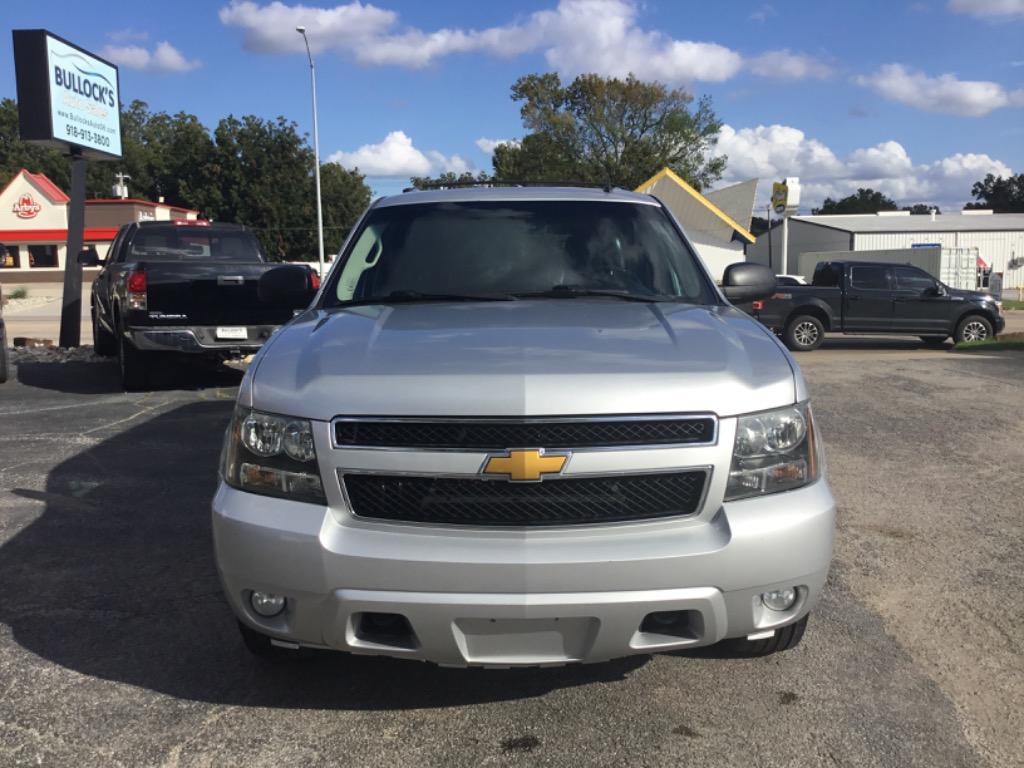 2014 Chevrolet Suburban - $6,999