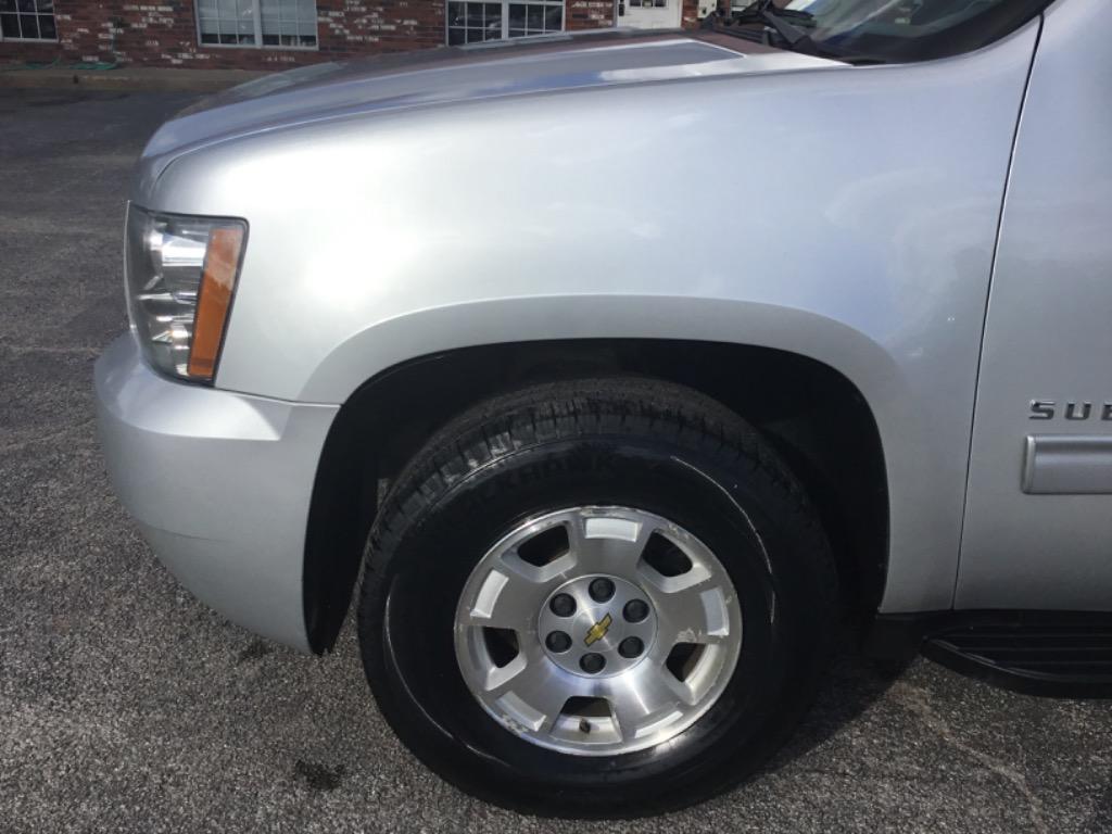2014 Chevrolet Suburban - $6,999