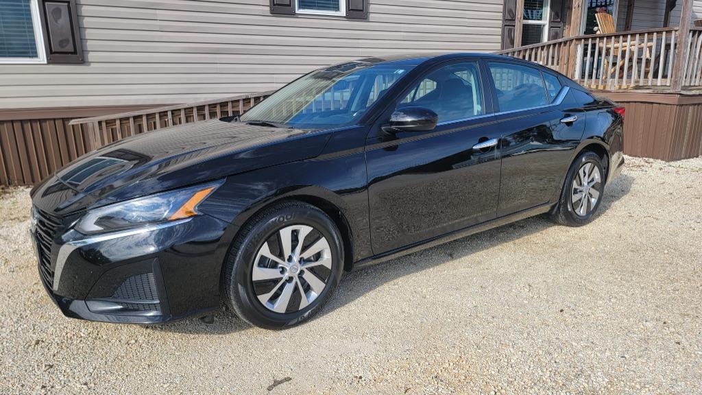2023 Nissan Altima S photo