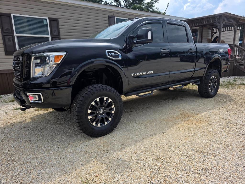 2019 Nissan Titan XD SL