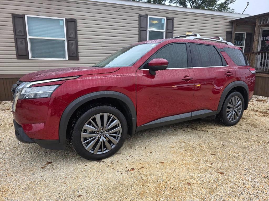 2024 Nissan Pathfinder SL