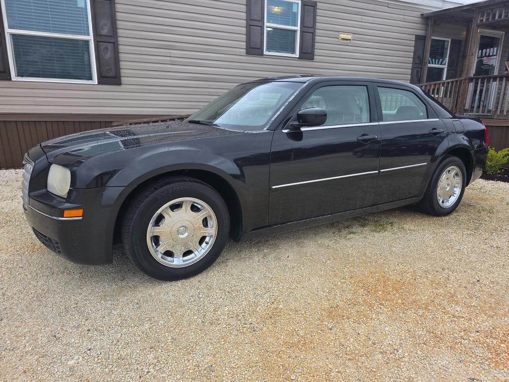 2006 Chrysler 300 - $4,995