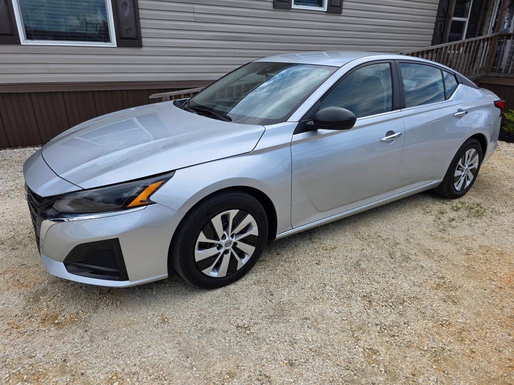 2025 Nissan Altima - $22,995