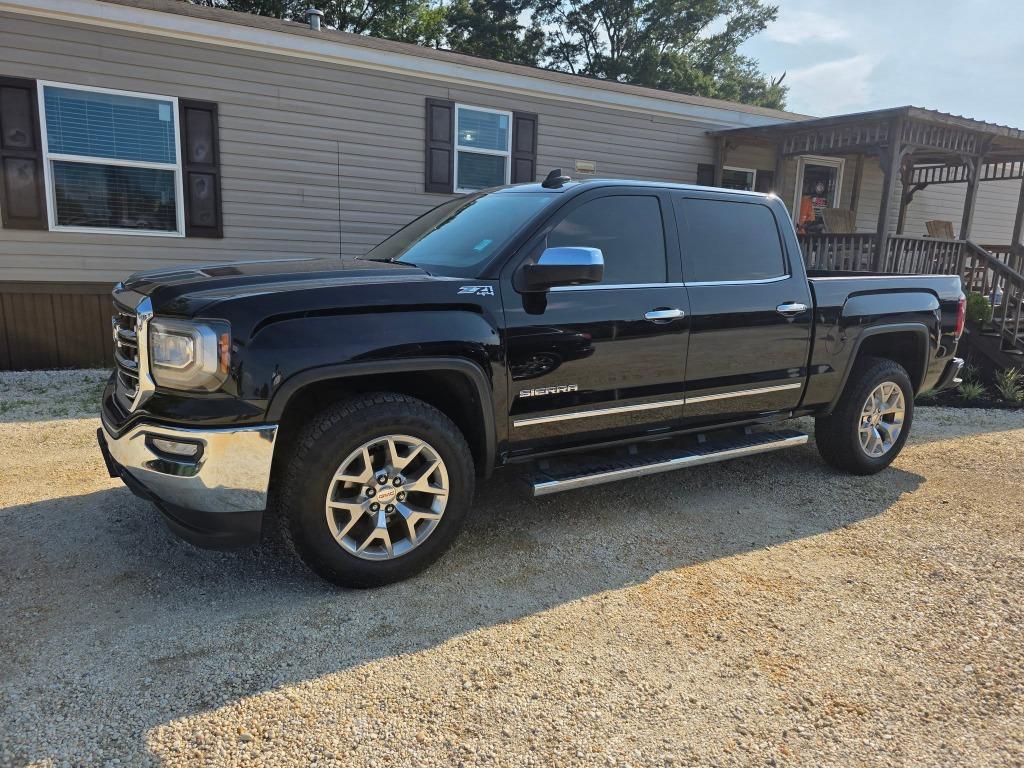 2017 GMC Sierra 1500 - $23,995