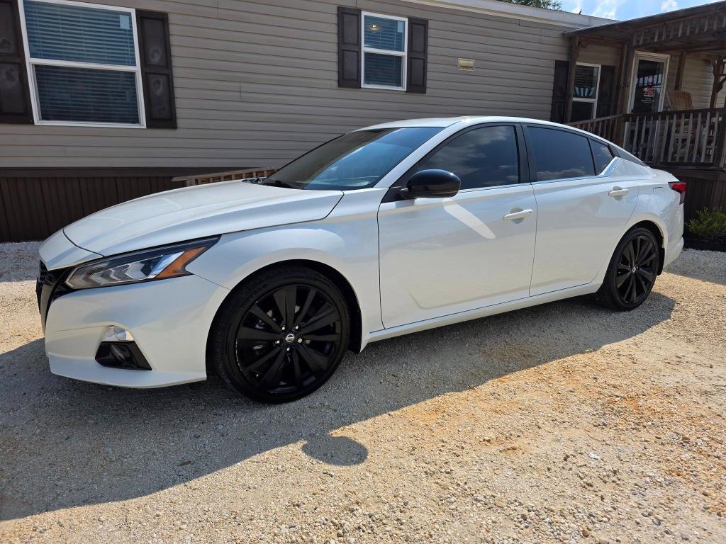 2022 Nissan Altima - $19,995