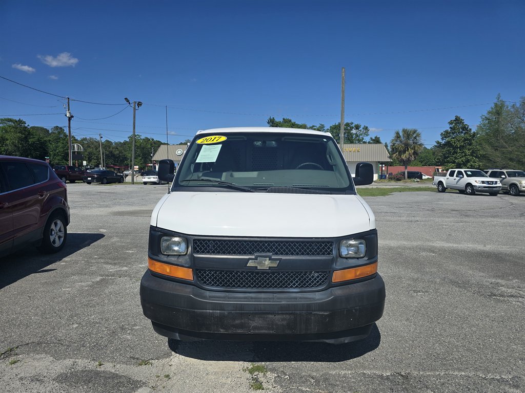 2017 Chevrolet G2500 Vans Express photo