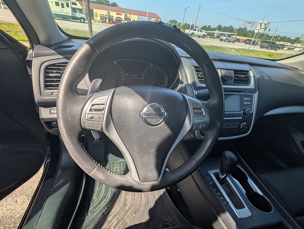 2017 Nissan Altima - $14,995