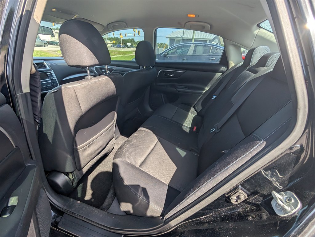 2017 Nissan Altima - $14,995