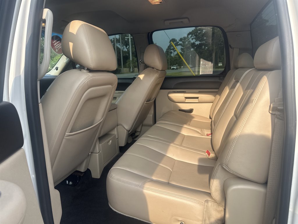 2011 Chevrolet Silverado - $15,995