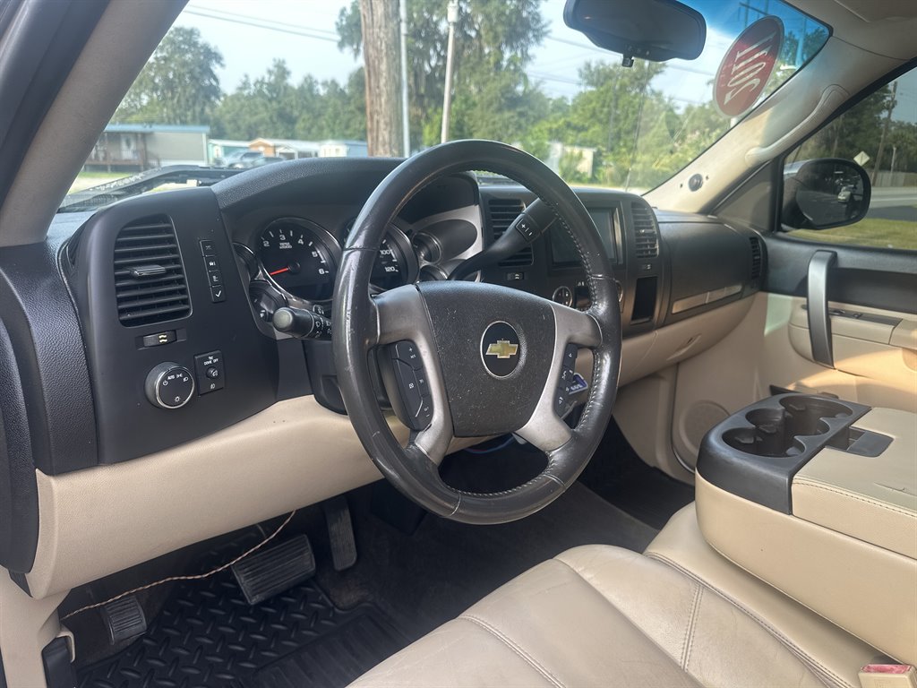 2011 Chevrolet Silverado - $15,995