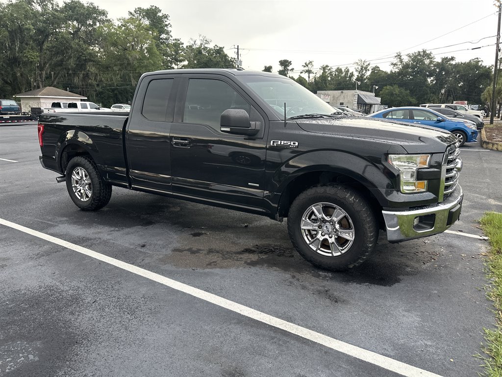 2015 Ford F-150 - $15,995