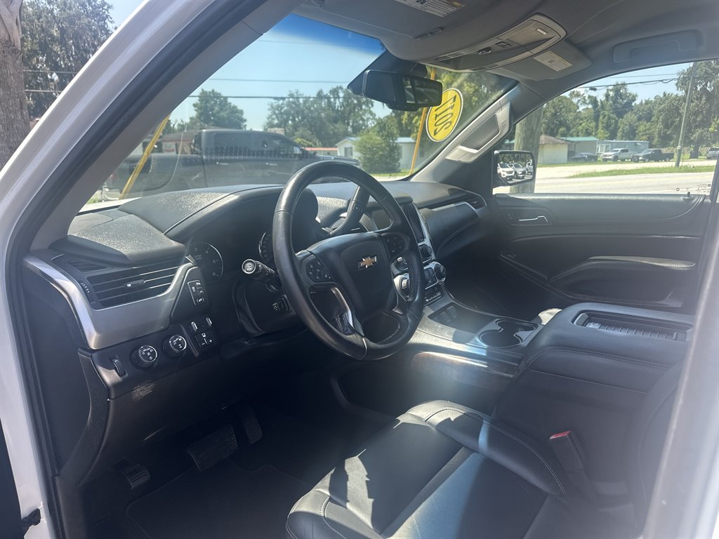 2017 Chevrolet Suburban - $17,995