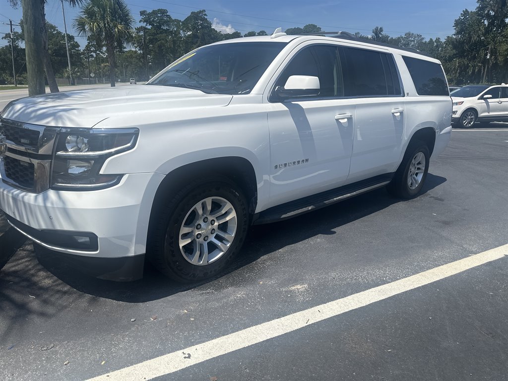 2017 Chevrolet Suburban - $17,995