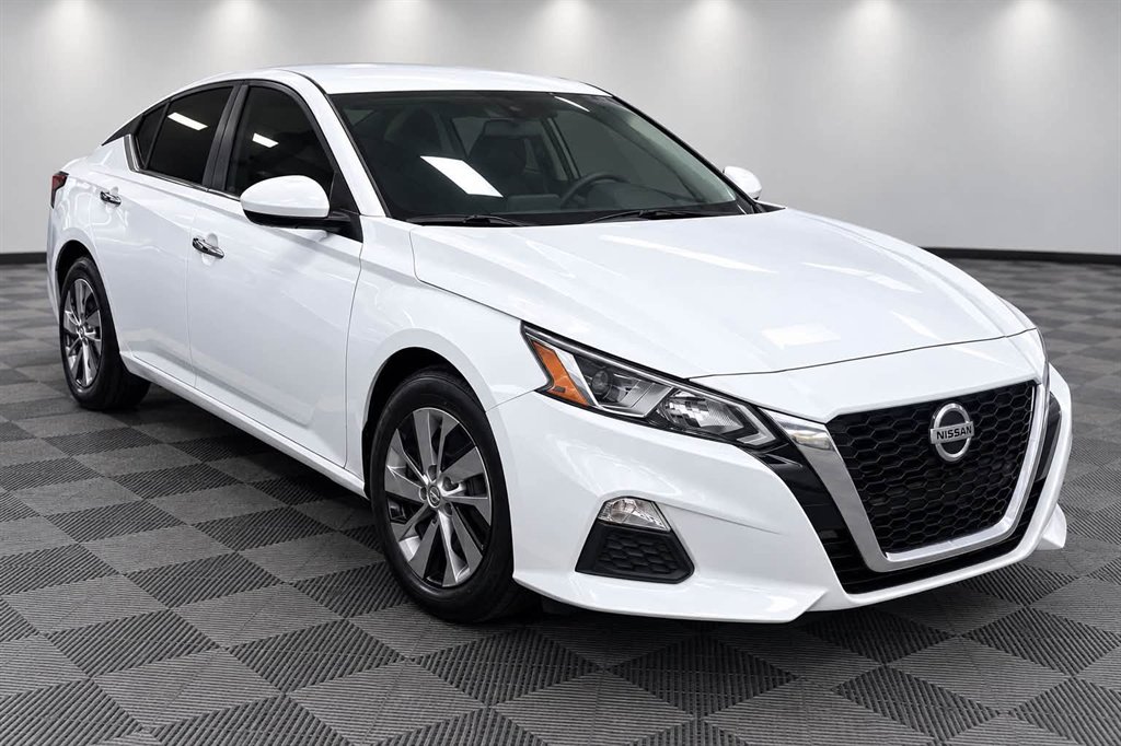 2020 Nissan Altima - $13,995