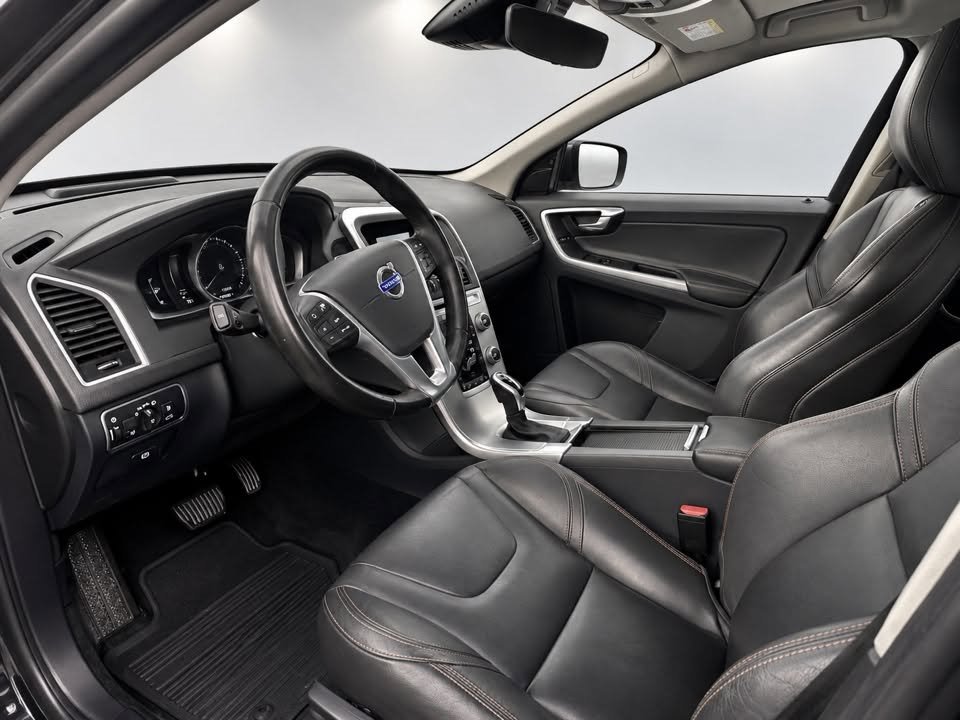 2017 Volvo XC60 - $13,995