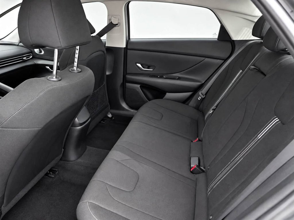 2021 Hyundai Elantra - $16,995