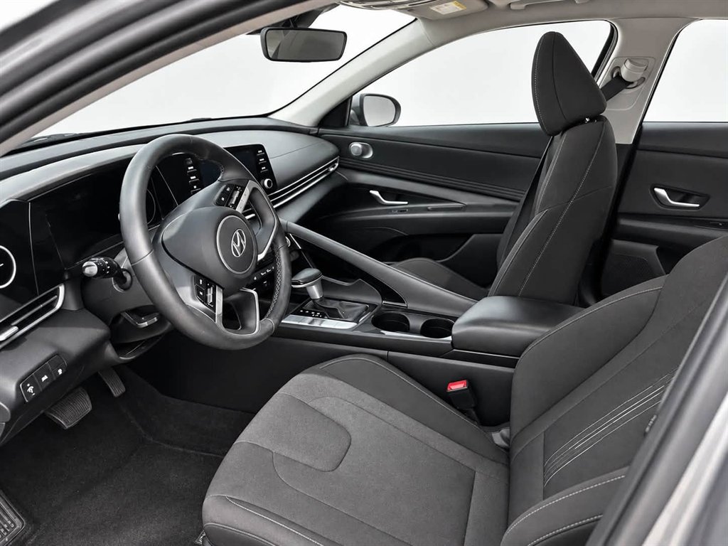 2021 Hyundai Elantra - $16,995